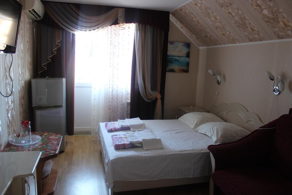 Mini-Hotel Zhemchuzhina Lazarevskoye Eksteriør billede